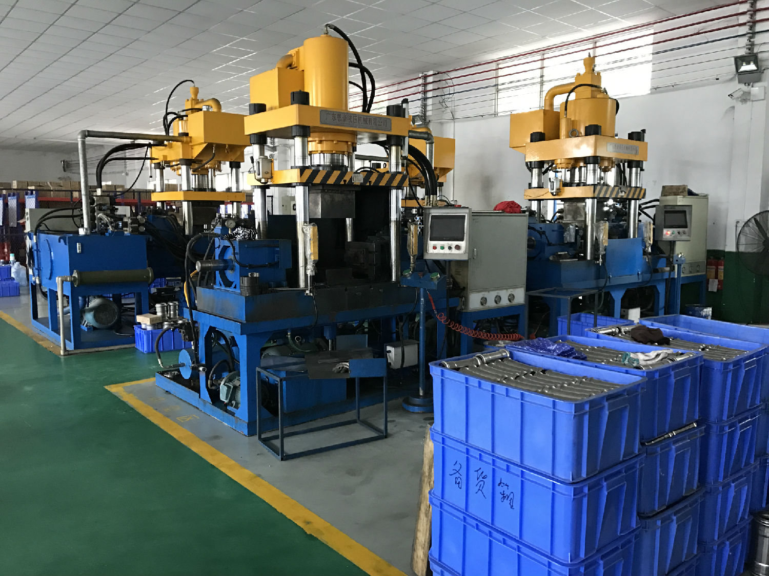 广东宝威体育 (BAOWEI SPORT)官方网站品牌双卡压式管件生产车间2