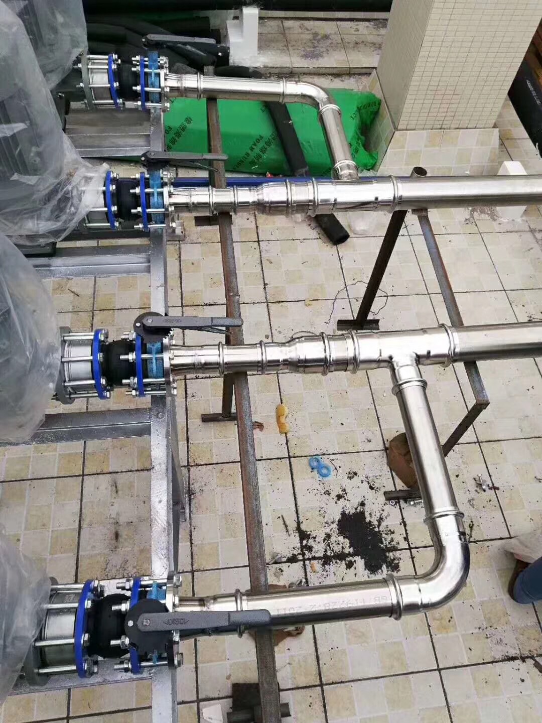 宝威体育 (BAOWEI SPORT)官方网站品牌双卡压式管件